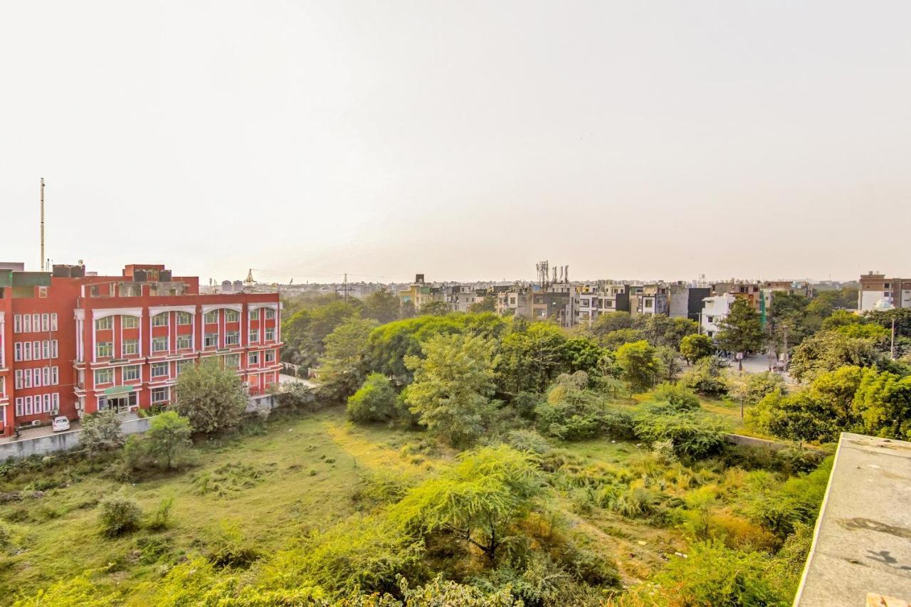 Flagship Hotel Secret Mirage Near Rithala Metro Station New Delhi Exterior photo