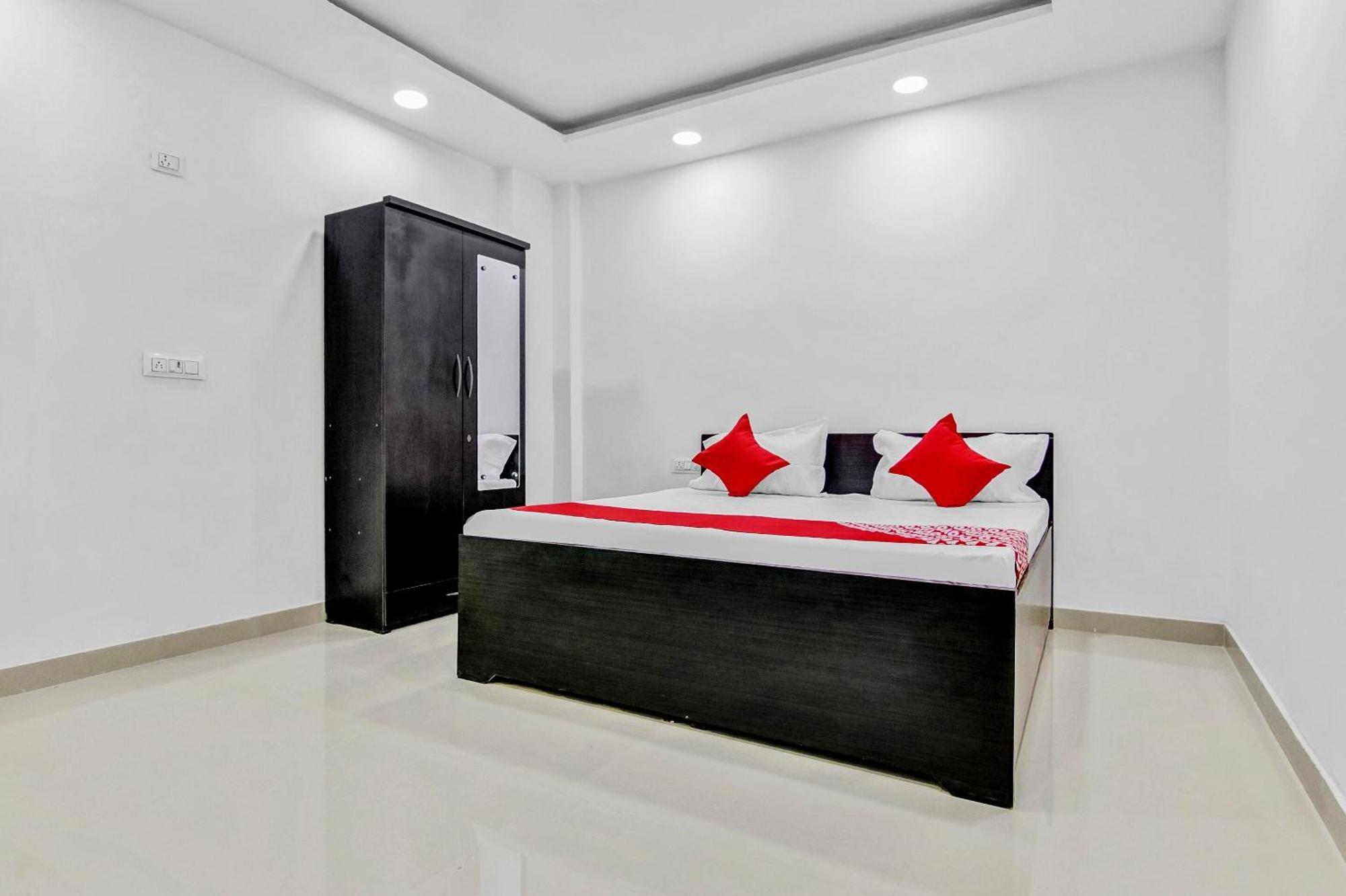 Flagship Hotel Secret Mirage Near Rithala Metro Station New Delhi Exterior photo